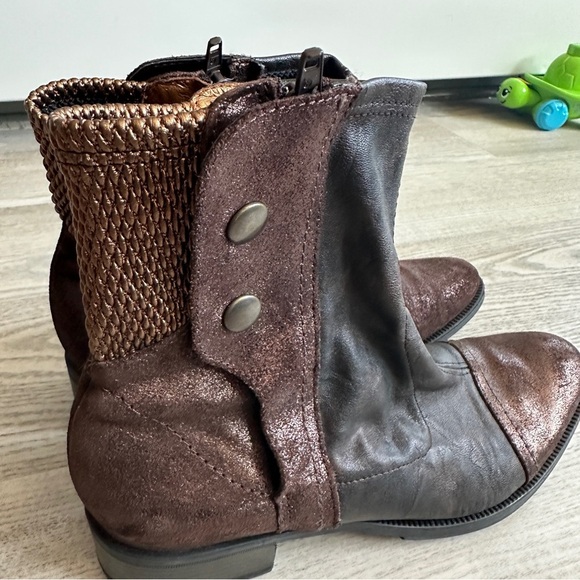 Sundance Brown Leather Ankle Boots - Picture 3 of 12
